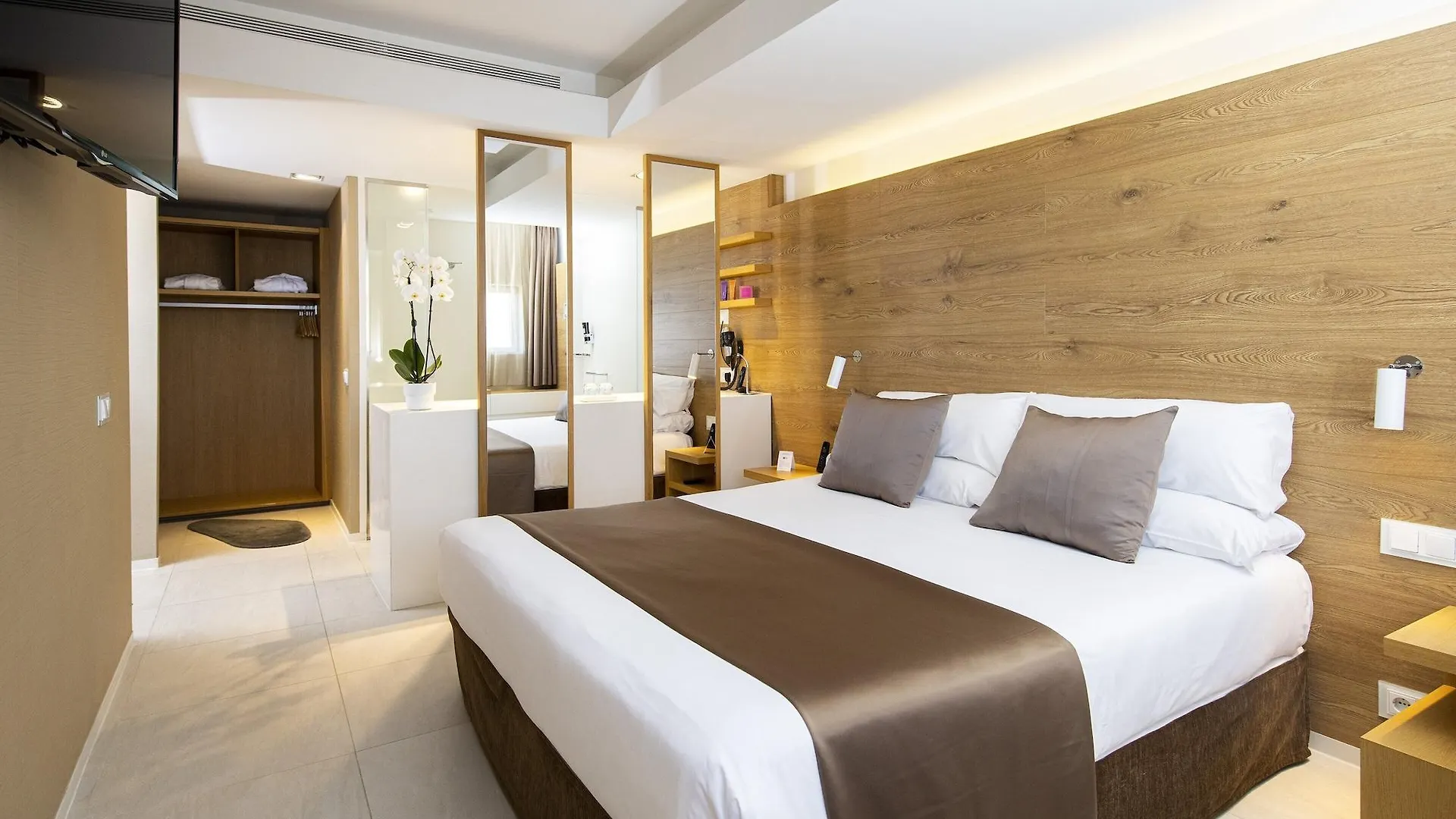 ****  Leonardo Boutique Hotel Mallorca Port Portals - Adults Only Portals Nous  Spain